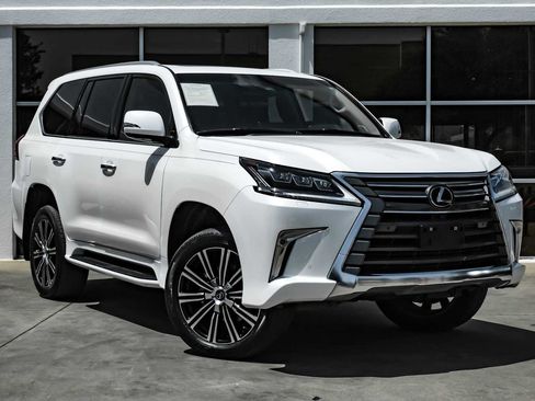 Used 2021 Lexus LX 570 4WD w/ Luxury Package image 9