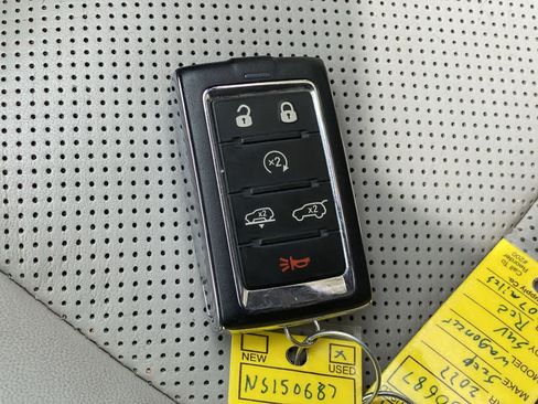 Used 2022 Jeep Wagoneer Series III w/ Premium Group I AWD/4WD image 27