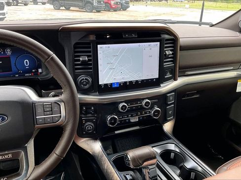 Used 2025 Ford F150 King Ranch w/ FX4 Off-Road Package image 9