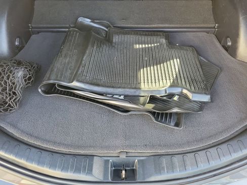 Used 2017 Toyota RAV4 XLE image 10