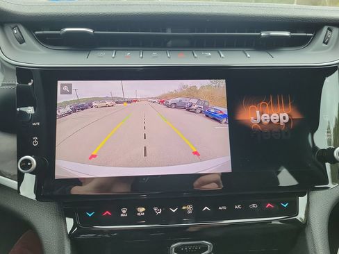 New 2026 Jeep Grand Cherokee Altitude AWD/4WD image 34