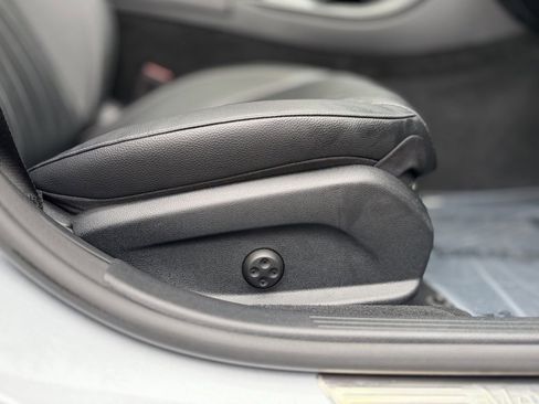 Used 2021 Mercedes-Benz E 350 4MATIC Sedan image 36