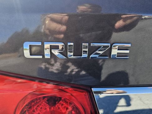 Used 2016 Chevrolet Cruze LTZ image 23