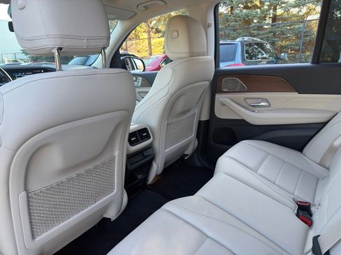 Used 2022 Mercedes-Benz GLE 350 4MATIC w/ Premium Package image 27