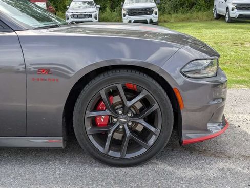 Used 2022 Dodge Charger R/T w/ Plus Group RWD image 12