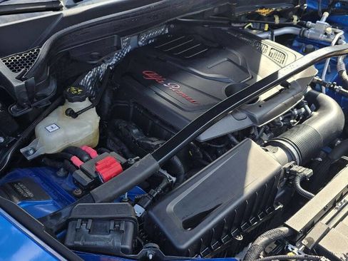 Used 2018 Alfa Romeo Stelvio Ti Sport image 30