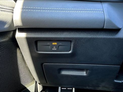 New 2026 Volkswagen Tiguan SE R-Line image 16