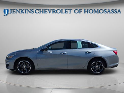 Used 2024 Chevrolet Malibu LT image 3