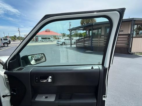 Used 2010 Ford Flex SE FWD image 8
