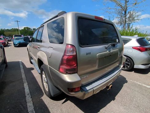 Used 2004 Toyota 4Runner SR5 image 3