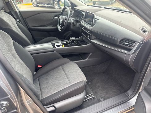 Used 2023 Nissan Rogue SV AWD/4WD image 16