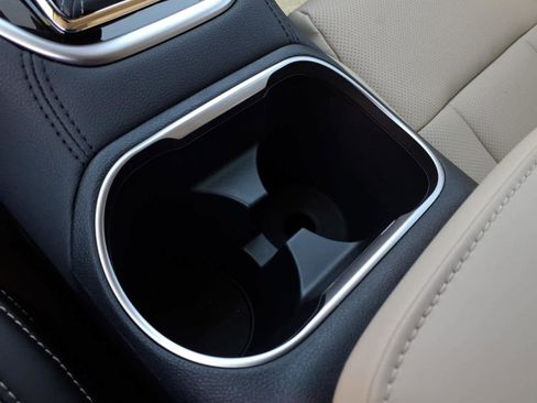 Used 2025 Subaru Outback Limited image 38