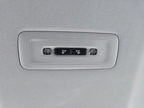 Used 2023 Toyota Camry XLE FWD image 40