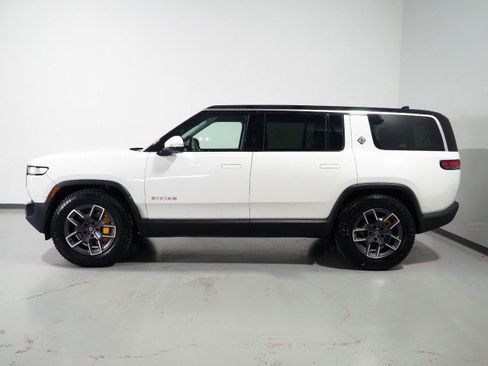 Used 2024 Rivian R1S AWD Adventure image 10