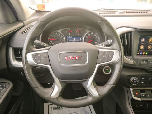 Used 2024 GMC Terrain SLE image 33