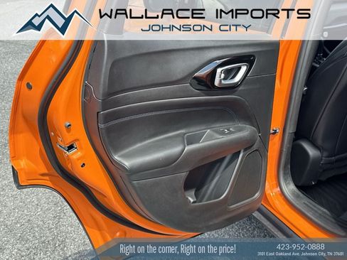 Used 2026 Jeep Compass Latitude AWD/4WD image 32