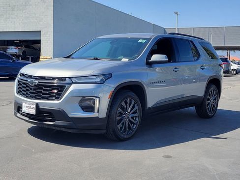 Used 2023 Chevrolet Traverse RS w/ LPO, Floor Liner Package FWD image 2