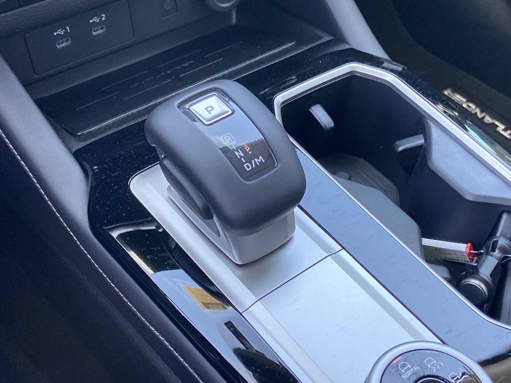 New 2026 Mitsubishi Outlander SE FWD image 12