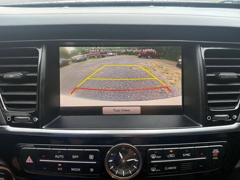 Used 2015 Kia K900 Luxury RWD image 32