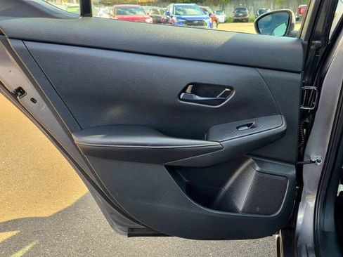 Used 2024 Nissan Sentra SV FWD image 38