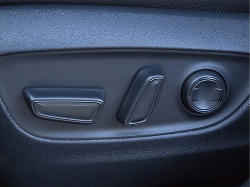 New 2025 Toyota RAV4 XLE image 13