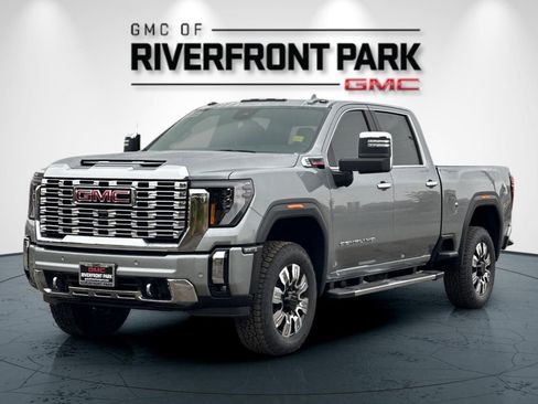 New 2026 GMC Sierra 2500 Denali w/ Denali Reserve Package AWD/4WD image 7