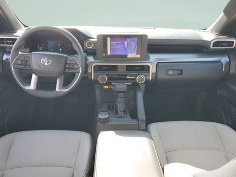 Used 2026 Toyota 4Runner SR5 AWD/4WD image 11