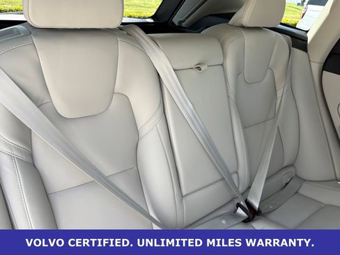Certified 2023 Volvo XC60 B5 Ultimate w/ Climate Package AWD/4WD image 34