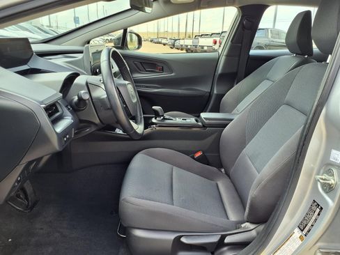Used 2023 Toyota Prius LE FWD image 23