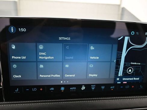 Used 2025 Lincoln Corsair AWD image 12