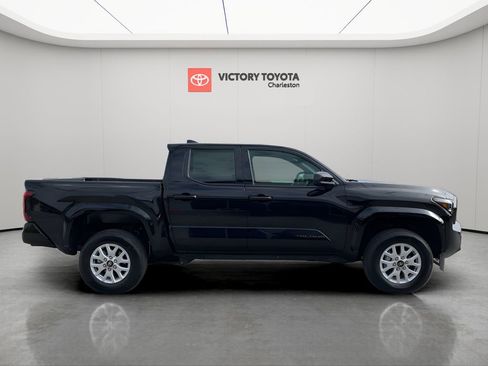New 2025 Toyota Tacoma SR5 image 9
