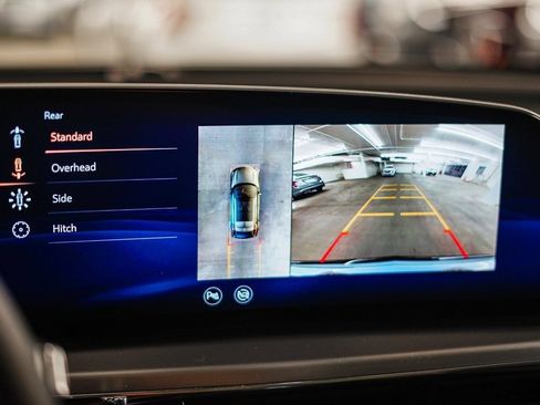 Used 2025 Cadillac Lyriq Sport image 23