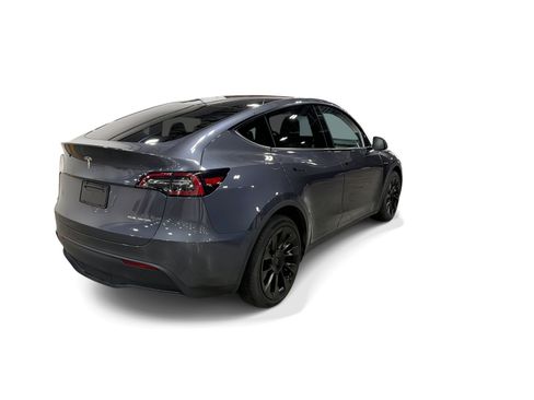 Certified 2023 Tesla Model Y Long Range AWD/4WD image 6