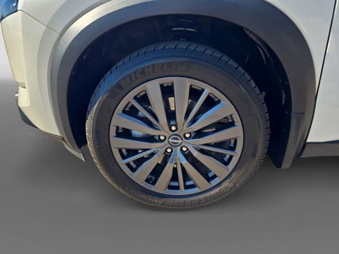 Used 2022 Nissan Pathfinder SL w/ SL Premium Package image 9