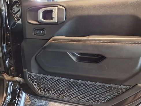 Used 2020 Jeep Gladiator Mojave AWD/4WD image 13