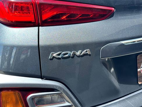 Used 2019 Hyundai Kona Limited image 11
