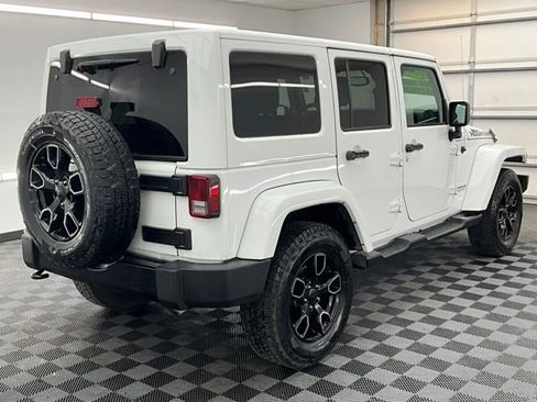 Used 2017 Jeep Wrangler Unlimited Sahara AWD/4WD image 21