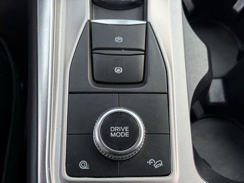 Used 2023 Ford Explorer Limited AWD/4WD image 21