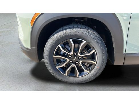 New 2026 Chevrolet TrailBlazer ACTIV AWD/4WD image 35