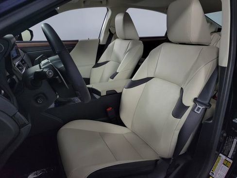 Used 2025 Lexus ES 350 w/ Premium Package image 14