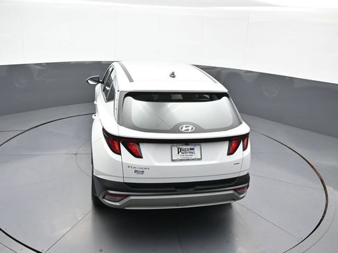 Certified 2025 Hyundai Tucson SE AWD/4WD image 38