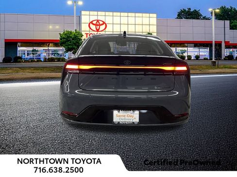 Used 2024 Toyota Prius Prime Premium image 28