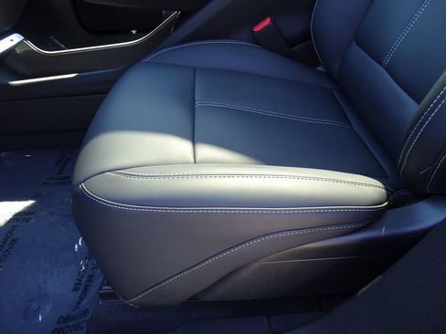 Certified 2024 Cadillac Lyriq Tech w/ LPO, Floor Liner Package AWD/4WD image 7