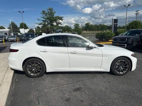 Used 2020 Alfa Romeo Giulia AWD w/ Cold Weather Package image 7