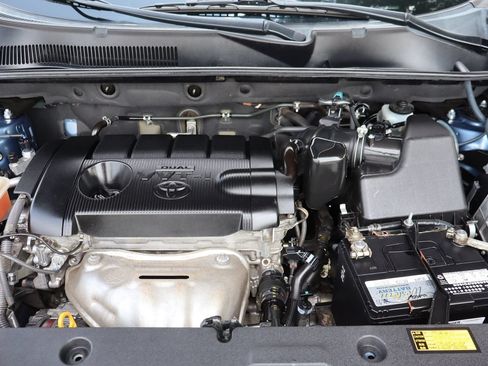 Used 2011 Toyota RAV4 4WD w/ Upgrade Value Pkg image 40