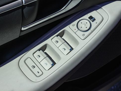 New 2025 Hyundai Sonata SE FWD image 23