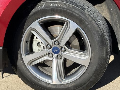 Certified 2019 Ford Edge SEL w/ Equipment Group 201A image 9