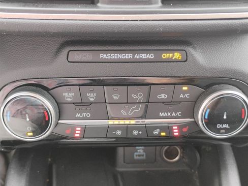 Used 2022 Ford Escape SEL w/ Technology Package FWD image 25