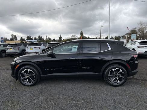 New 2026 Chevrolet Equinox EV LT FWD image 2