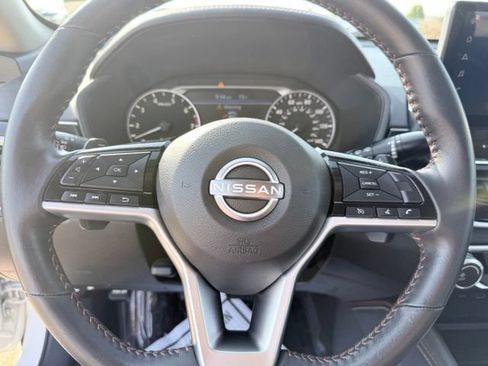Certified 2024 Nissan Altima 2.5 SR w/ SR Premium Package FWD image 12